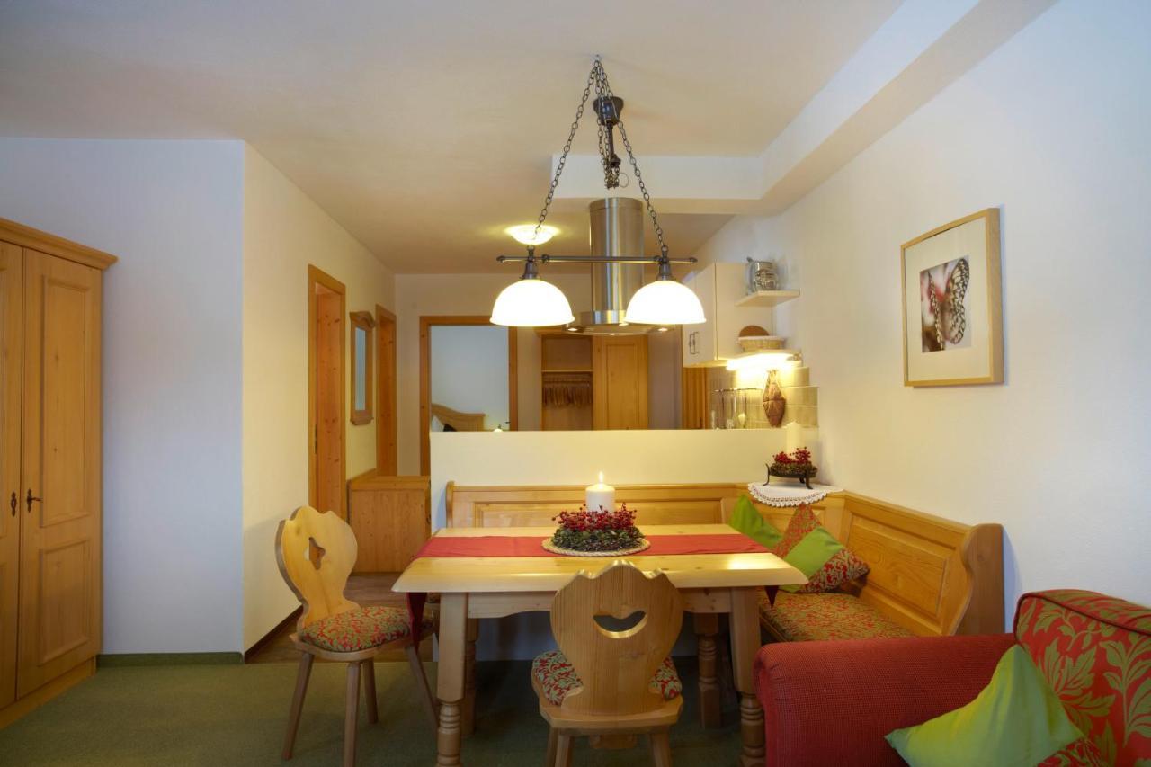 Landhaus Alpensonne Schattwald Kamer foto
