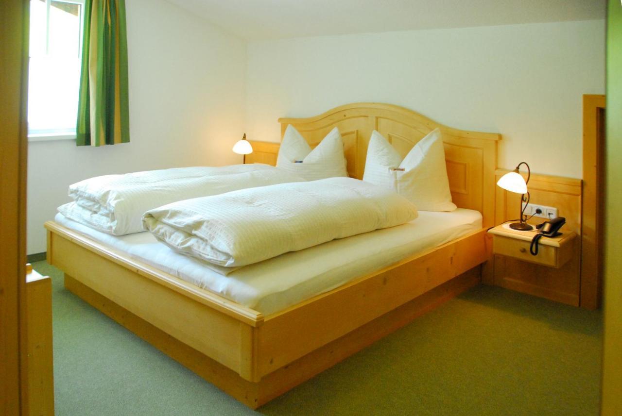 Landhaus Alpensonne Schattwald Buitenkant foto