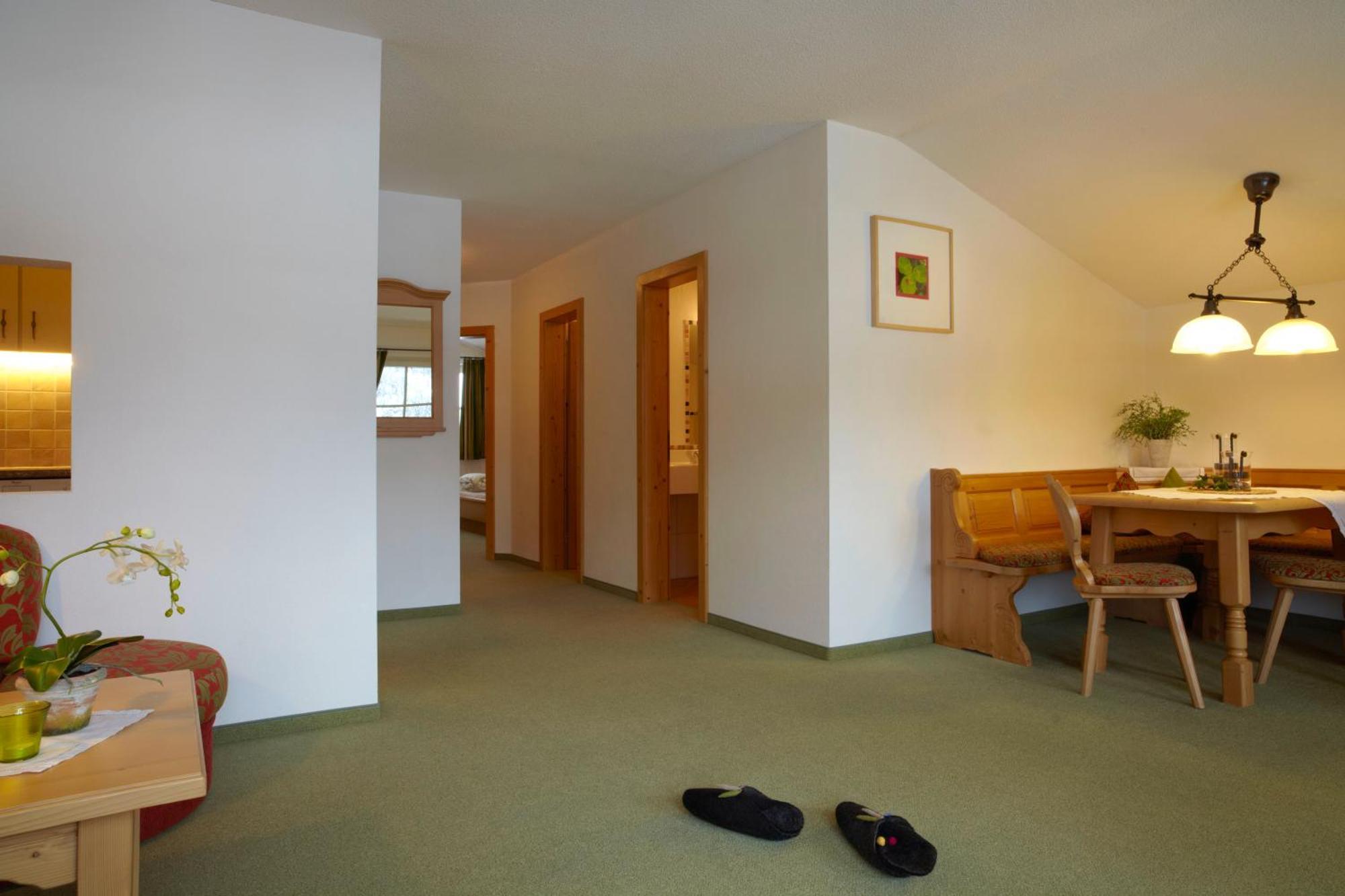Landhaus Alpensonne Schattwald Buitenkant foto